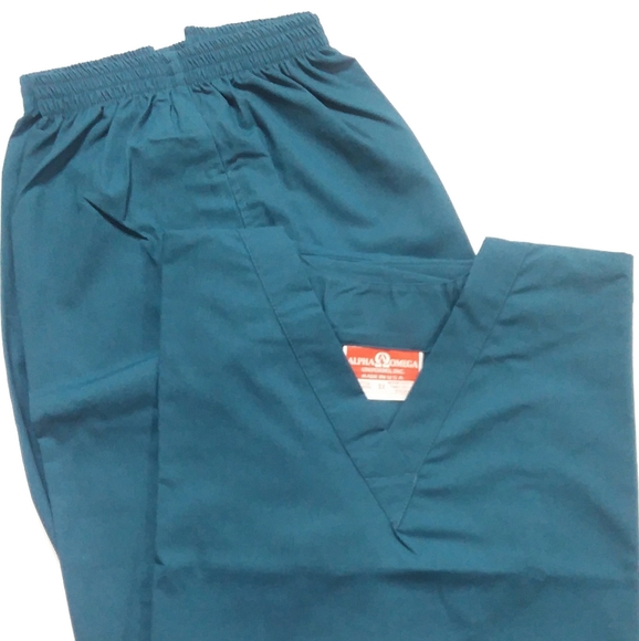 SCRUB SET/UNIFORM - Picture 2 of 6